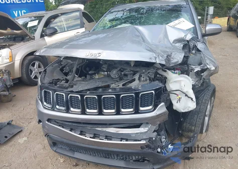 2018 Jeep Compass Latitude Fwd from USA, damaged, VIN 3C4NJCBB5JT318963